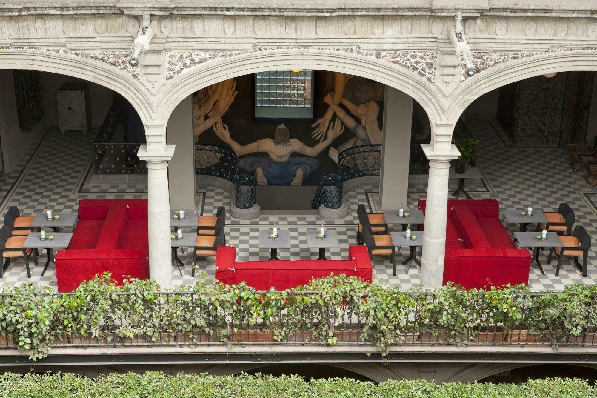 ホテル ダウンタウン メキシコシティ エクステリア 写真